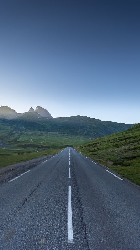 Download wallpaper 2160x3840 road, mountains, landscape, nature samsung galaxy s4, s5, note, sony xperia z, z1, z2, z3, htc one, lenovo vibe hd background