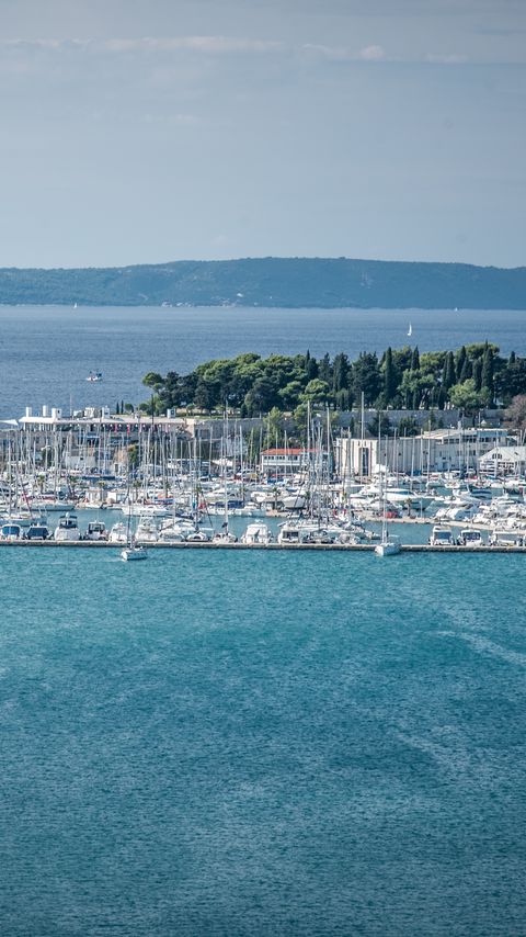 Download wallpaper 2160x3840 bay, port, boats, sea, split, croatia samsung galaxy s4, s5, note, sony xperia z, z1, z2, z3, htc one, lenovo vibe hd background