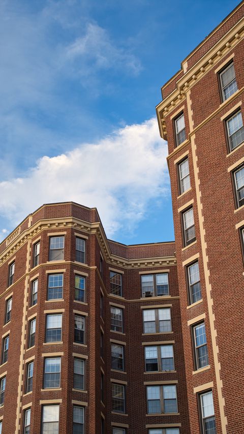 Download wallpaper 2160x3840 building, house, windows, facade, bricks samsung galaxy s4, s5, note, sony xperia z, z1, z2, z3, htc one, lenovo vibe hd background