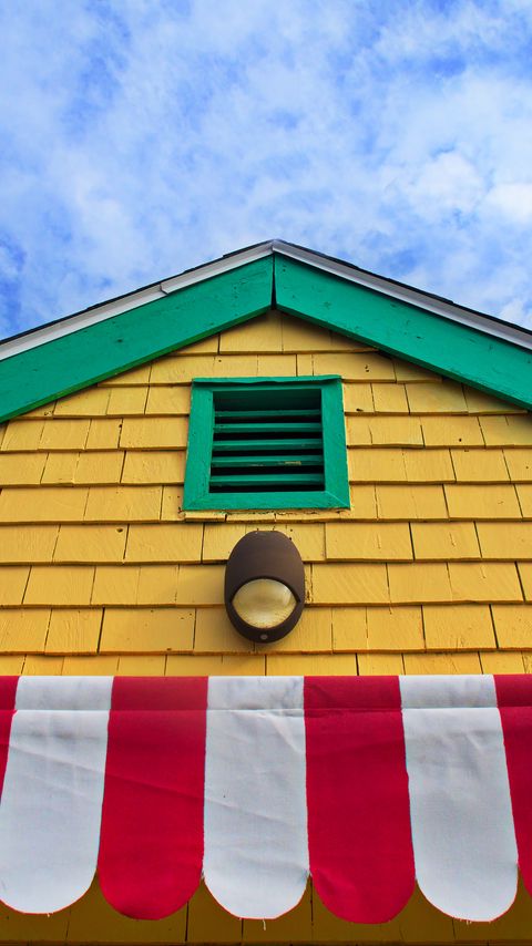 Download wallpaper 2160x3840 building, window, lamp samsung galaxy s4, s5, note, sony xperia z, z1, z2, z3, htc one, lenovo vibe hd background