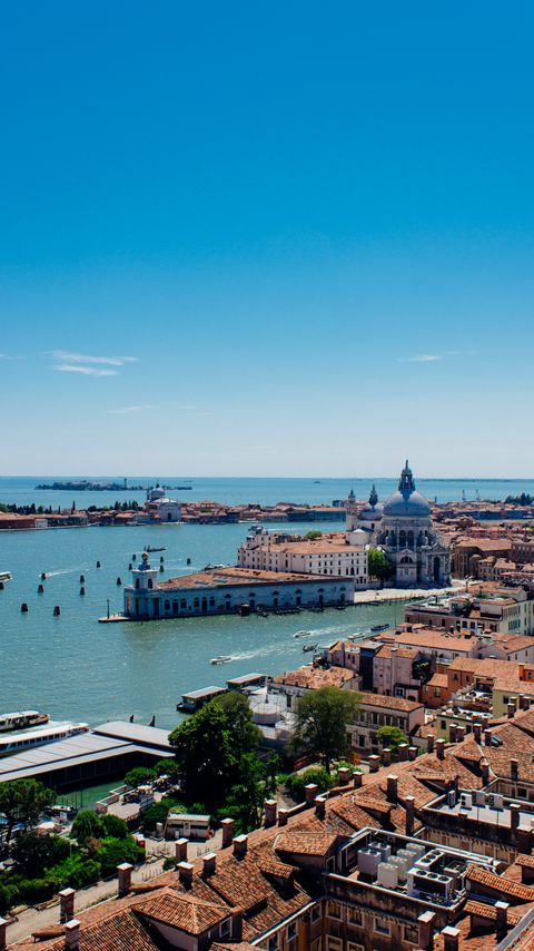 Download wallpaper 2160x3840 buildings, pier, water, boats, venice, city samsung galaxy s4, s5, note, sony xperia z, z1, z2, z3, htc one, lenovo vibe hd background