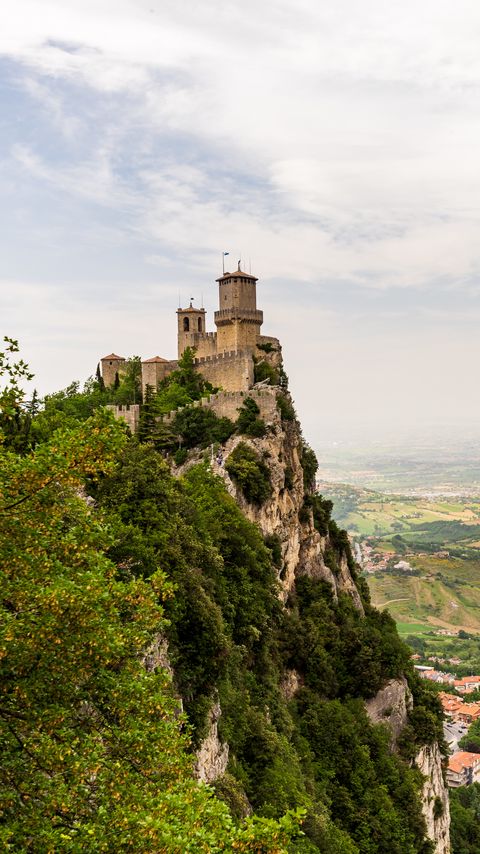 Download wallpaper 2160x3840 castle, rock, bushes samsung galaxy s4, s5, note, sony xperia z, z1, z2, z3, htc one, lenovo vibe hd background