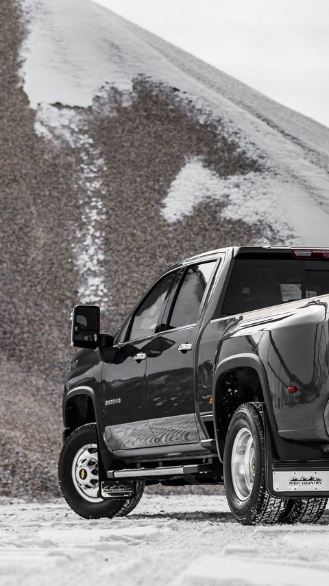 Download wallpaper 2160x3840 chevrolet silverado, chevrolet, car, black, suv, back view samsung galaxy s4, s5, note, sony xperia z, z1, z2, z3, htc one, lenovo vibe hd background
