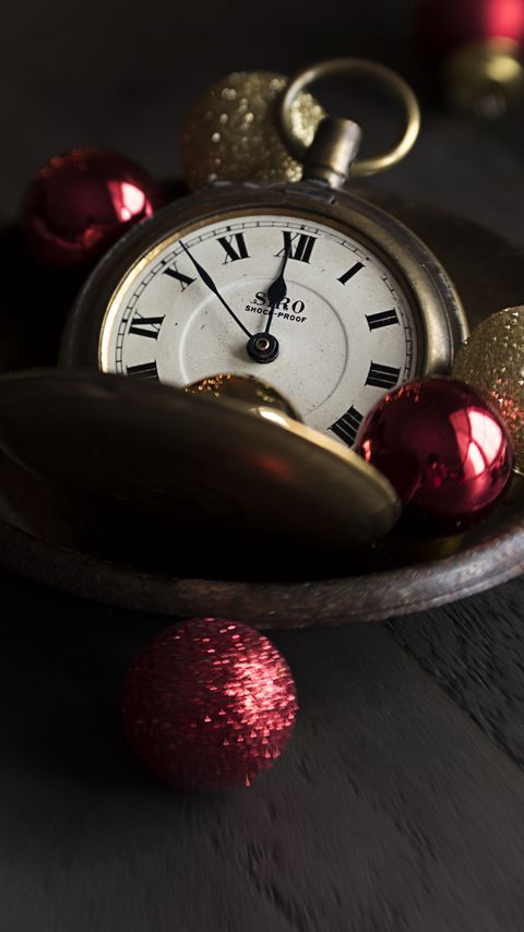 Download wallpaper 2160x3840 clock, time, balls, sequins, aesthetics samsung galaxy s4, s5, note, sony xperia z, z1, z2, z3, htc one, lenovo vibe hd background