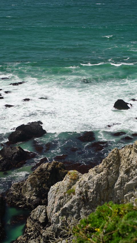 Download wallpaper 2160x3840 coast, rocks, waves, ocean samsung galaxy s4, s5, note, sony xperia z, z1, z2, z3, htc one, lenovo vibe hd background