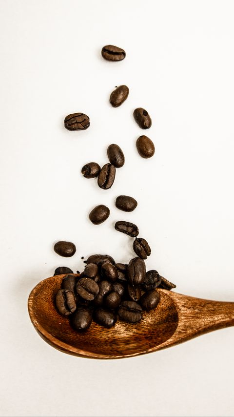 Download wallpaper 2160x3840 coffee, beans, spoon, white samsung galaxy s4, s5, note, sony xperia z, z1, z2, z3, htc one, lenovo vibe hd background