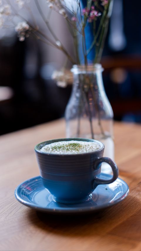 Download wallpaper 2160x3840 coffee, cappuccino, cup, drink samsung galaxy s4, s5, note, sony xperia z, z1, z2, z3, htc one, lenovo vibe hd background