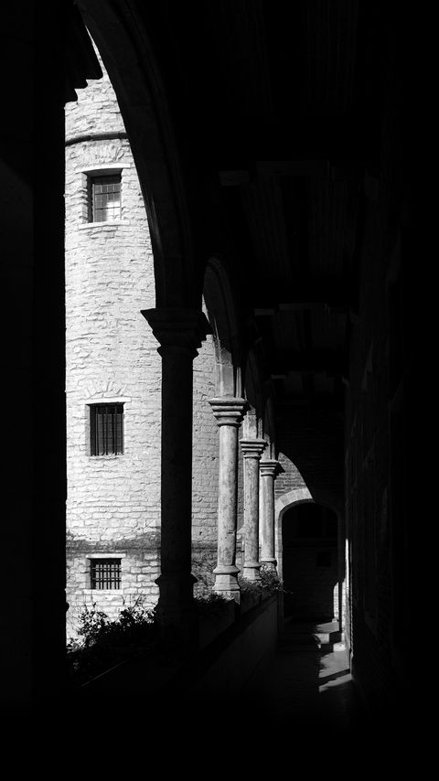 Download wallpaper 2160x3840 columns, tunnel, architecture, dark samsung galaxy s4, s5, note, sony xperia z, z1, z2, z3, htc one, lenovo vibe hd background