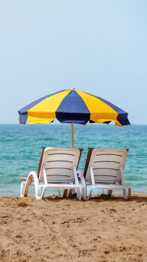 Download wallpaper 2160x3840 deck chairs, umbrella, beach, sea, summer, vacation samsung galaxy s4, s5, note, sony xperia z, z1, z2, z3, htc one, lenovo vibe hd background