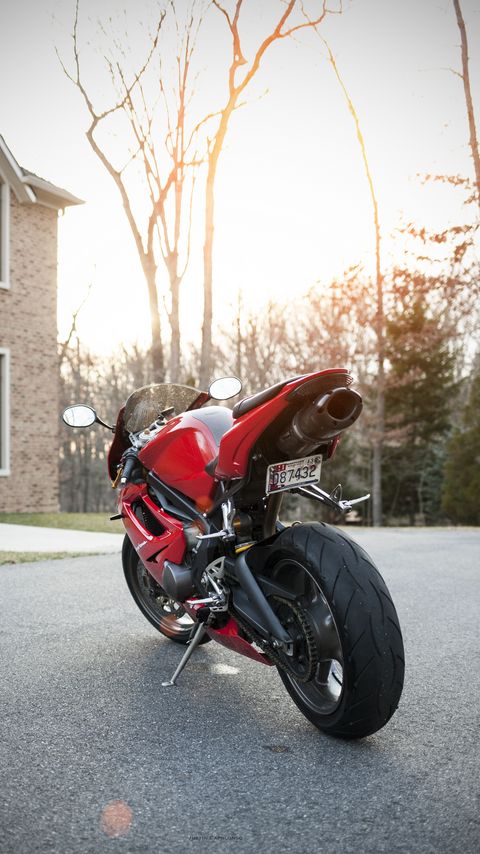 Download wallpaper 2160x3840 ducati, motorcycle, bike, red, back view samsung galaxy s4, s5, note, sony xperia z, z1, z2, z3, htc one, lenovo vibe hd background