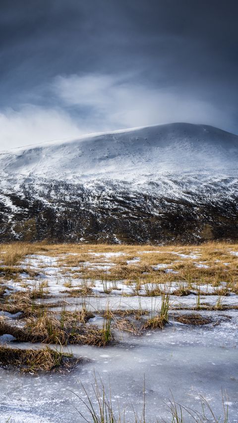 Download wallpaper 2160x3840 hill, snow, winter, nature samsung galaxy s4, s5, note, sony xperia z, z1, z2, z3, htc one, lenovo vibe hd background