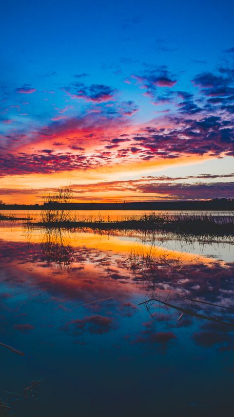 Download wallpaper 2160x3840 lake, grass, clouds, twilight samsung galaxy s4, s5, note, sony xperia z, z1, z2, z3, htc one, lenovo vibe hd background
