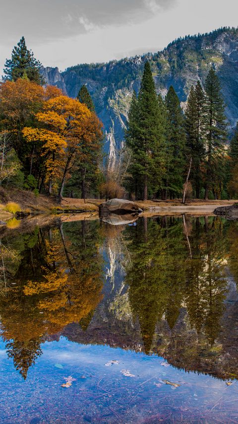 Download wallpaper 2160x3840 lake, trees, mountain, water, reflection, landscape samsung galaxy s4, s5, note, sony xperia z, z1, z2, z3, htc one, lenovo vibe hd background