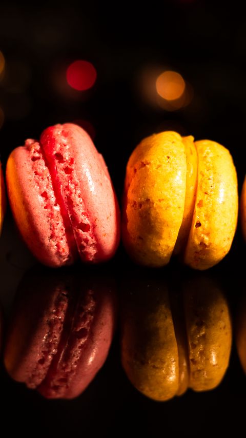 Download wallpaper 2160x3840 macarons, cakes, dessert samsung galaxy s4, s5, note, sony xperia z, z1, z2, z3, htc one, lenovo vibe hd background