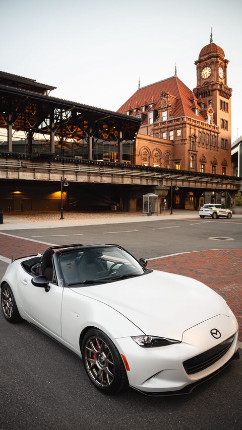 Download wallpaper 2160x3840 mazda mx-5, mazda, car, white, street samsung galaxy s4, s5, note, sony xperia z, z1, z2, z3, htc one, lenovo vibe hd background