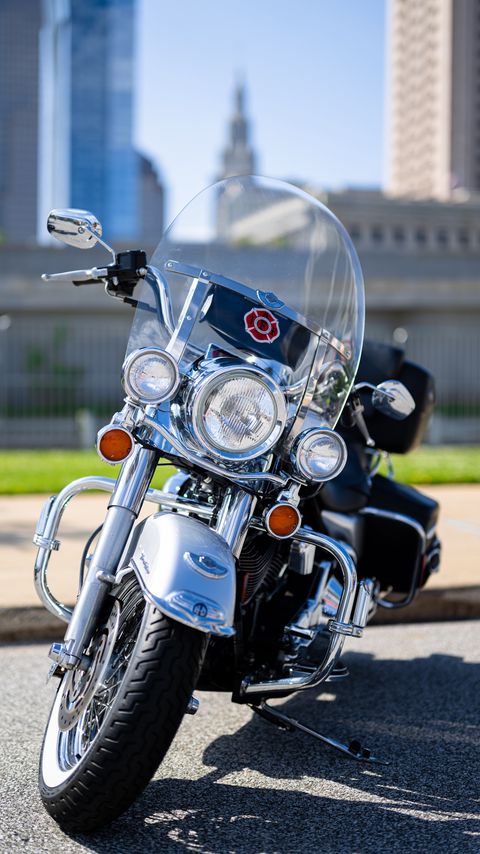 Download wallpaper 2160x3840 motorcycle, bike, handlebar, front view samsung galaxy s4, s5, note, sony xperia z, z1, z2, z3, htc one, lenovo vibe hd background