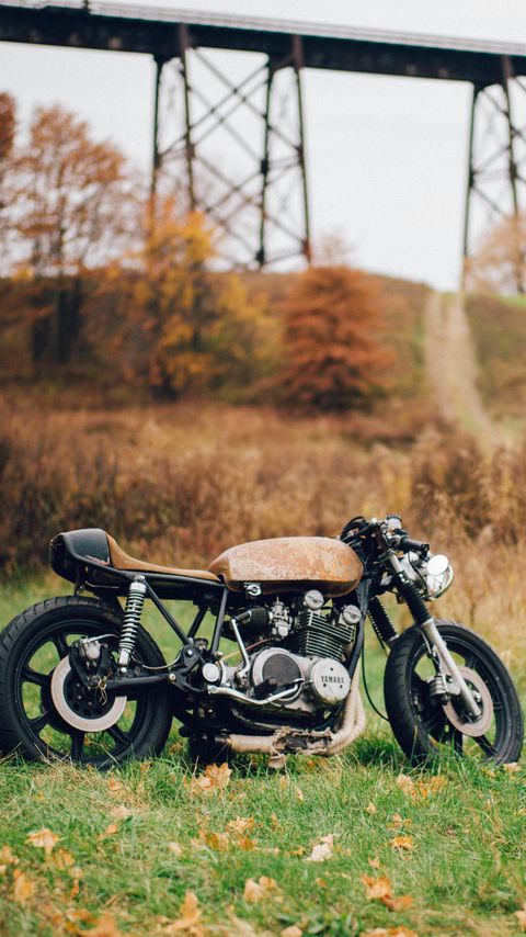 Download wallpaper 2160x3840 motorcycle, grass, leaves, dry samsung galaxy s4, s5, note, sony xperia z, z1, z2, z3, htc one, lenovo vibe hd background