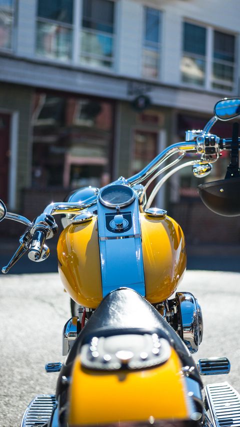 Download wallpaper 2160x3840 motorcycle, yellow, street samsung galaxy s4, s5, note, sony xperia z, z1, z2, z3, htc one, lenovo vibe hd background