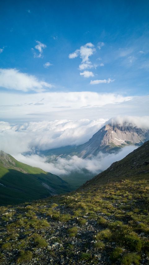 Download wallpaper 2160x3840 mountains, clouds, slope, grass, nature samsung galaxy s4, s5, note, sony xperia z, z1, z2, z3, htc one, lenovo vibe hd background