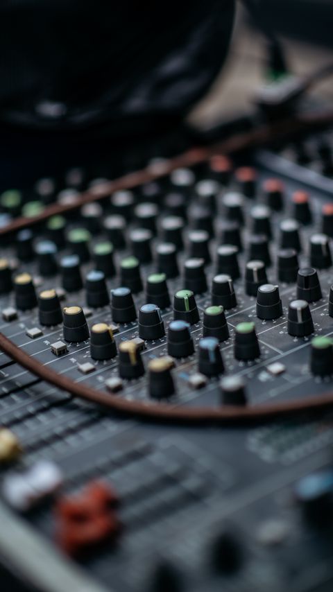 Download wallpaper 2160x3840 music mixer, dj, music, blur samsung galaxy s4, s5, note, sony xperia z, z1, z2, z3, htc one, lenovo vibe hd background