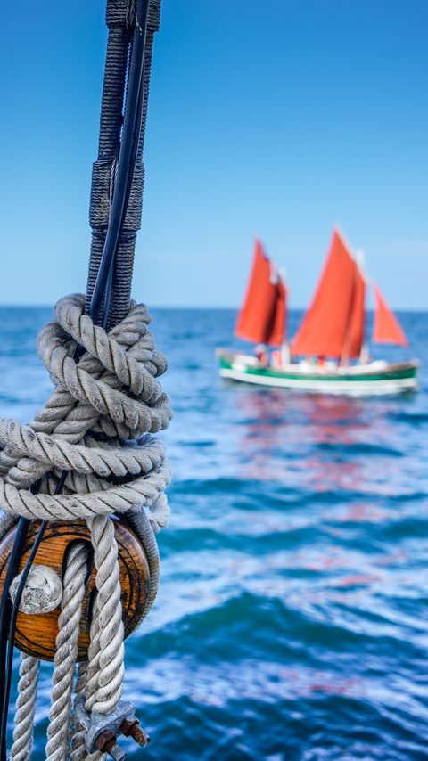 Download wallpaper 2160x3840 rope, twine, boat, sea samsung galaxy s4, s5, note, sony xperia z, z1, z2, z3, htc one, lenovo vibe hd background
