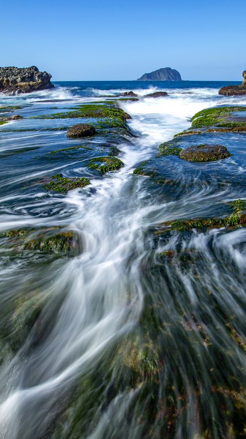 Download wallpaper 2160x3840 sea, stones, whirlpool, nature samsung galaxy s4, s5, note, sony xperia z, z1, z2, z3, htc one, lenovo vibe hd background