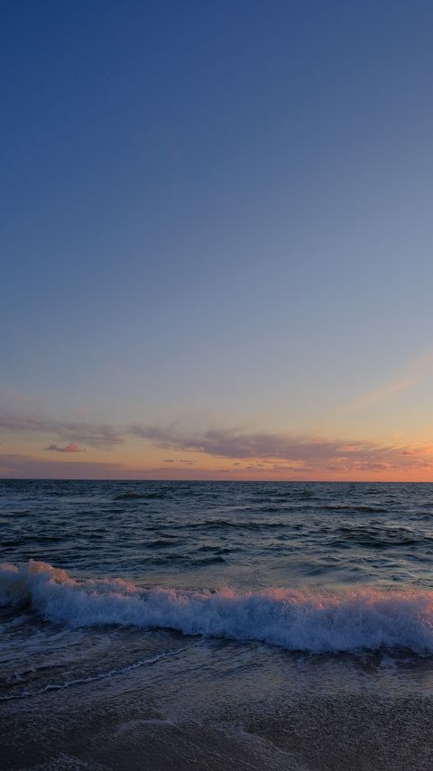 Download wallpaper 2160x3840 sea, waves, foam, horizon samsung galaxy s4, s5, note, sony xperia z, z1, z2, z3, htc one, lenovo vibe hd background