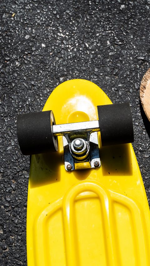 Download wallpaper 2160x3840 skate, wheels, yellow samsung galaxy s4, s5, note, sony xperia z, z1, z2, z3, htc one, lenovo vibe hd background