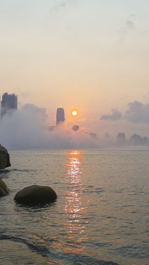 Download wallpaper 2160x3840 stones, sea, fog, city, sunrise samsung galaxy s4, s5, note, sony xperia z, z1, z2, z3, htc one, lenovo vibe hd background