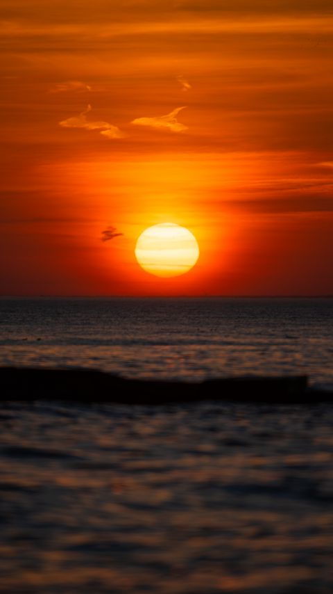 Download wallpaper 2160x3840 sunset, sea, sun, waves, dusk, horizon samsung galaxy s4, s5, note, sony xperia z, z1, z2, z3, htc one, lenovo vibe hd background