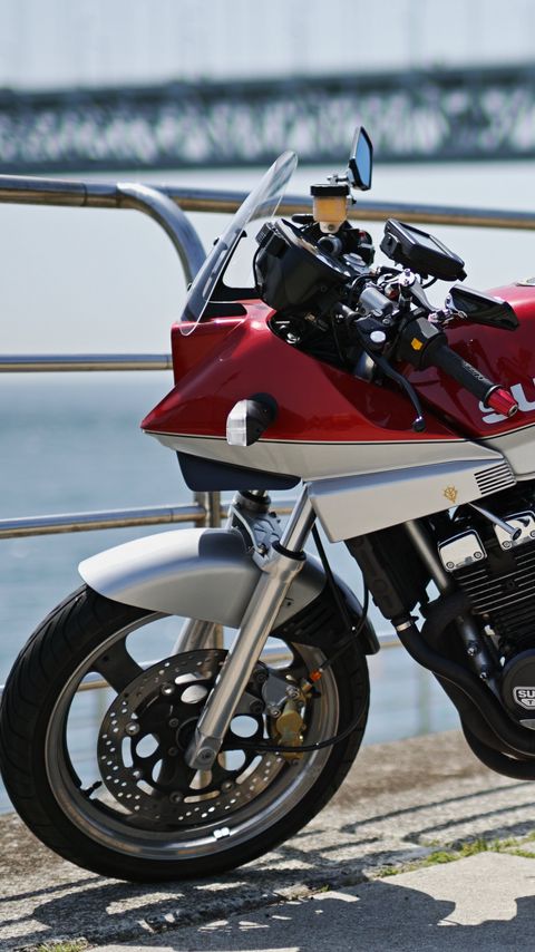 Download wallpaper 2160x3840 suzuki katana, suzuki, motorcycle, bike, red samsung galaxy s4, s5, note, sony xperia z, z1, z2, z3, htc one, lenovo vibe hd background