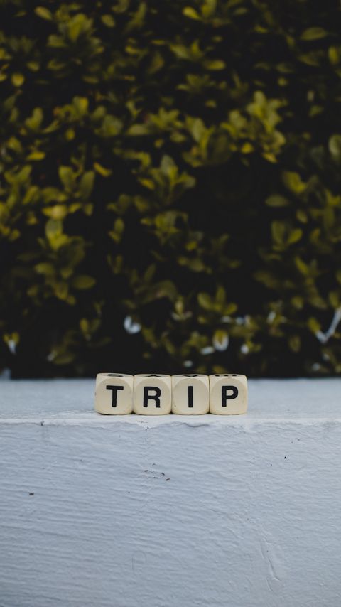 Download wallpaper 2160x3840 trip, cubes, word, beach samsung galaxy s4, s5, note, sony xperia z, z1, z2, z3, htc one, lenovo vibe hd background