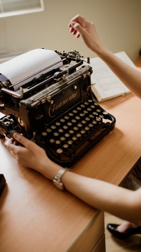 Download wallpaper 2160x3840 typewriter, keys, hands, aesthetics samsung galaxy s4, s5, note, sony xperia z, z1, z2, z3, htc one, lenovo vibe hd background