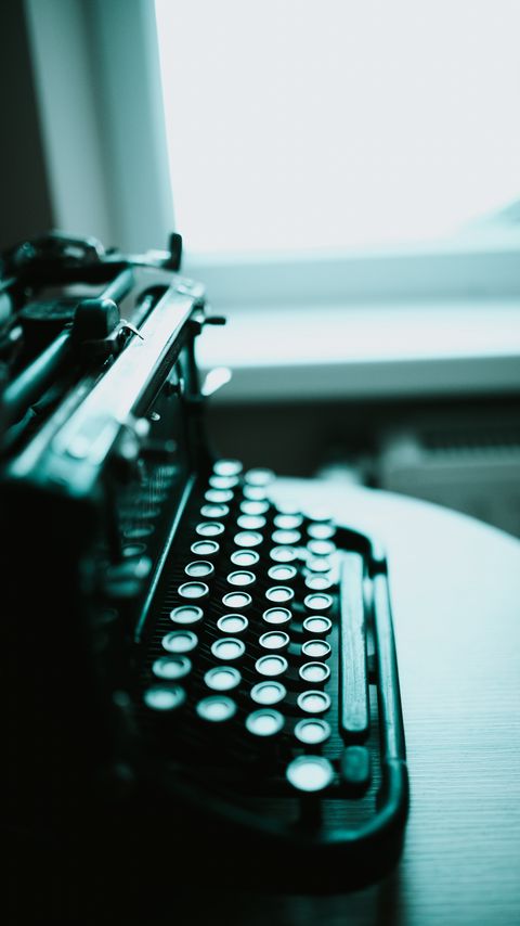 Download wallpaper 2160x3840 typewriter, retro, vintage, black samsung galaxy s4, s5, note, sony xperia z, z1, z2, z3, htc one, lenovo vibe hd background
