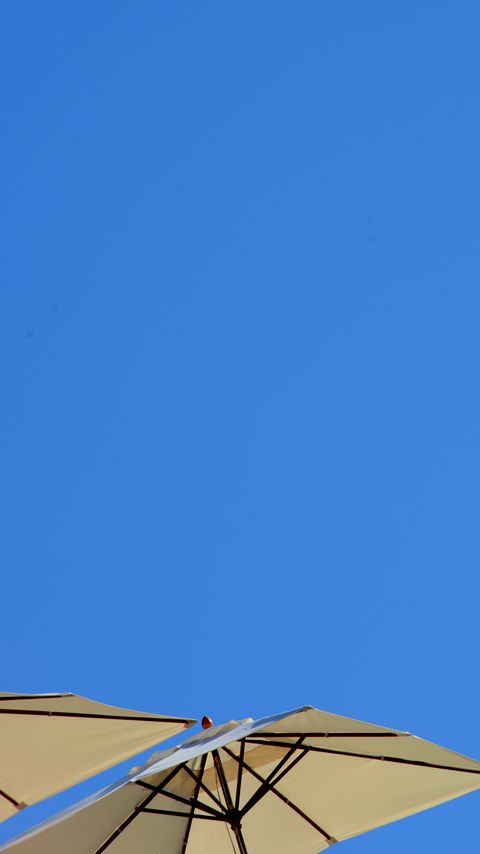 Download wallpaper 2160x3840 umbrella, sky, minimalism samsung galaxy s4, s5, note, sony xperia z, z1, z2, z3, htc one, lenovo vibe hd background