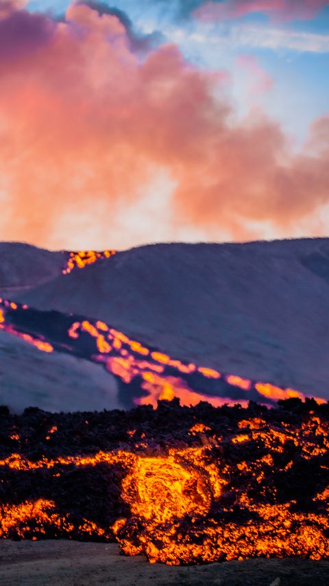 Download wallpaper 2160x3840 volcano, lava, fire, nature samsung galaxy s4, s5, note, sony xperia z, z1, z2, z3, htc one, lenovo vibe hd background