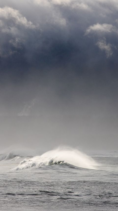 Download wallpaper 2160x3840 wave, spray, foam, sea, storm samsung galaxy s4, s5, note, sony xperia z, z1, z2, z3, htc one, lenovo vibe hd background