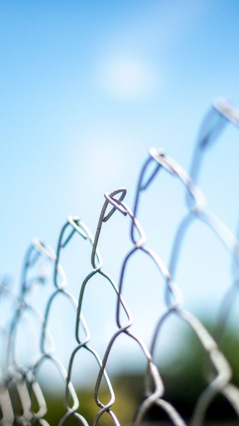 Download wallpaper 2160x3840 wire, grid, sky, blur samsung galaxy s4, s5, note, sony xperia z, z1, z2, z3, htc one, lenovo vibe hd background