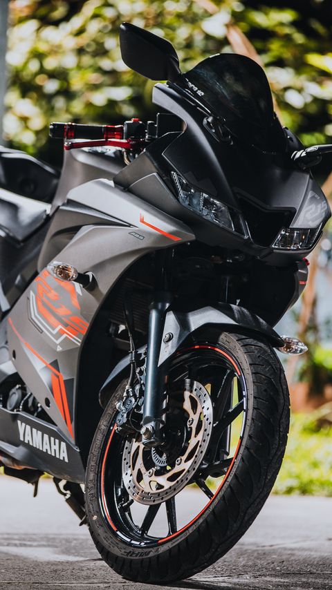 Download wallpaper 2160x3840 yamaha, motorcycle, bike, black, front view samsung galaxy s4, s5, note, sony xperia z, z1, z2, z3, htc one, lenovo vibe hd background