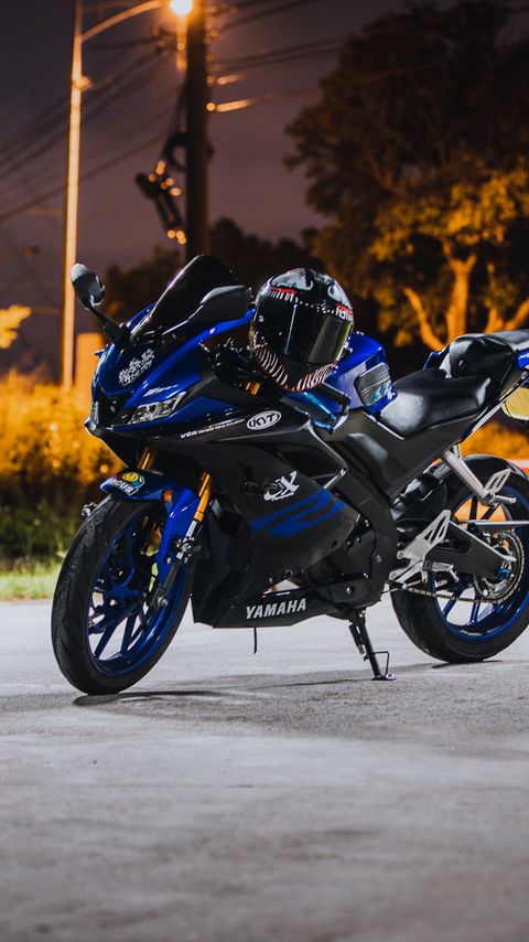 Download wallpaper 2160x3840 yamaha, motorcycle, blue, bike, helmet samsung galaxy s4, s5, note, sony xperia z, z1, z2, z3, htc one, lenovo vibe hd background